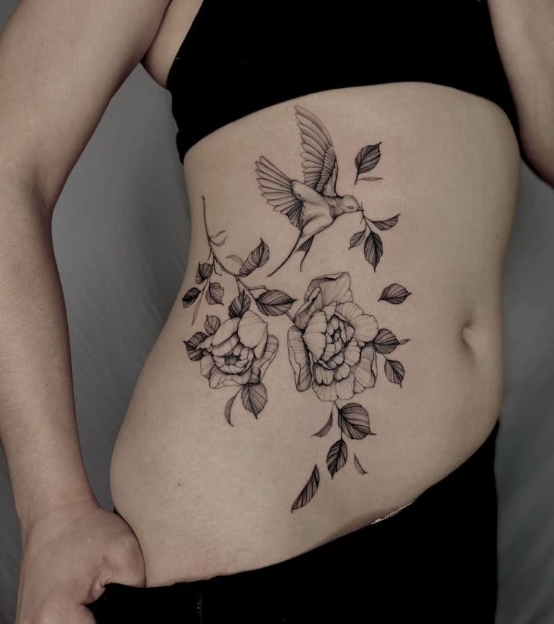 Stunning Flower Tattoo Ideas on Ribs