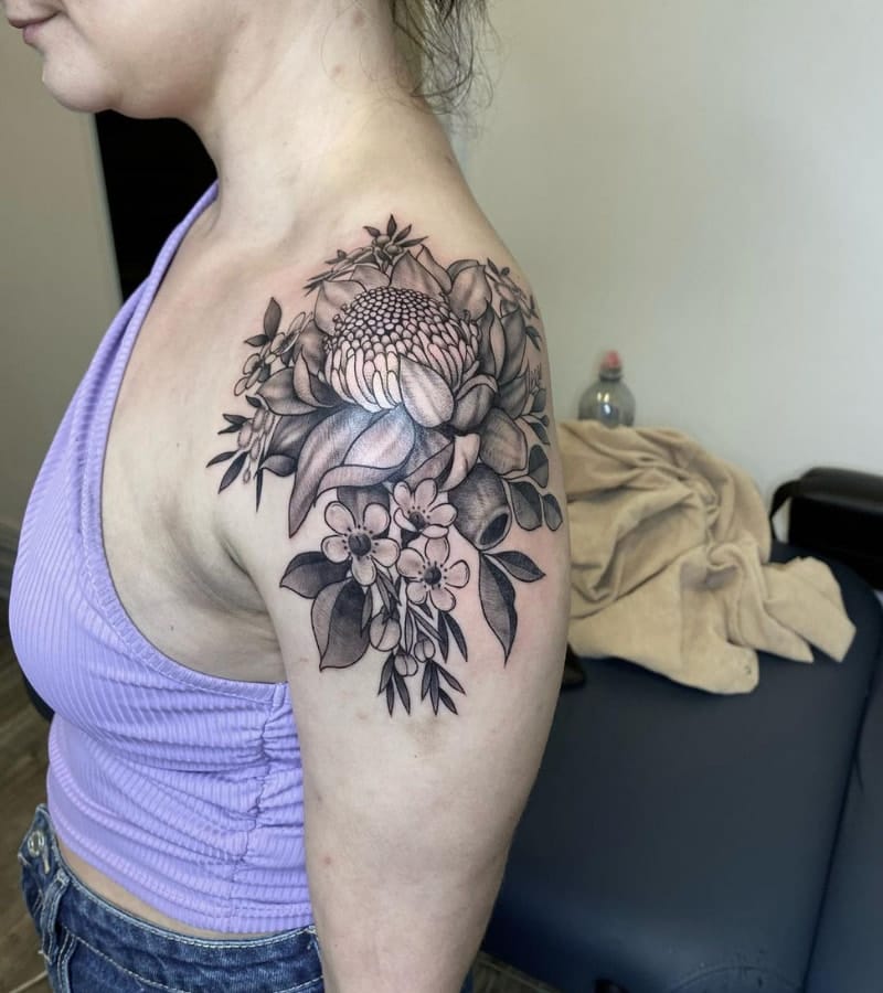 Flower Tattoo Ideas For Women In Shoulders