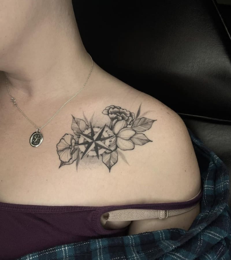 Flower Tattoo Ideas For Women In Shoulders