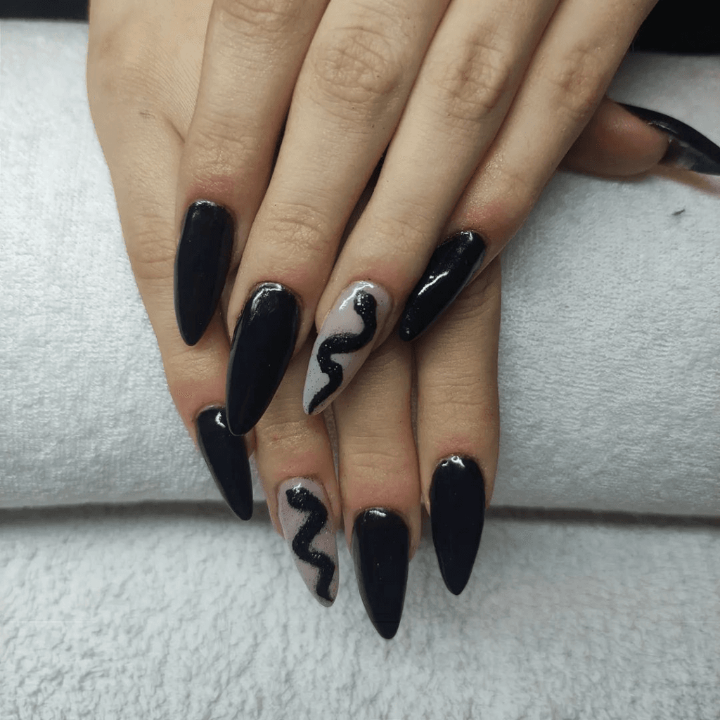 Dark Nail Ideas