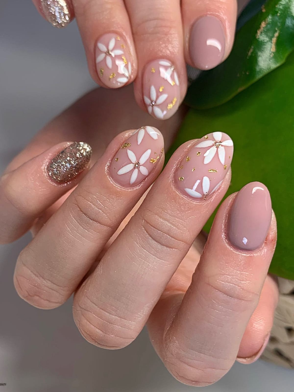 40+ Glamorous Ideas for Bridesmaid Nails WomenSew