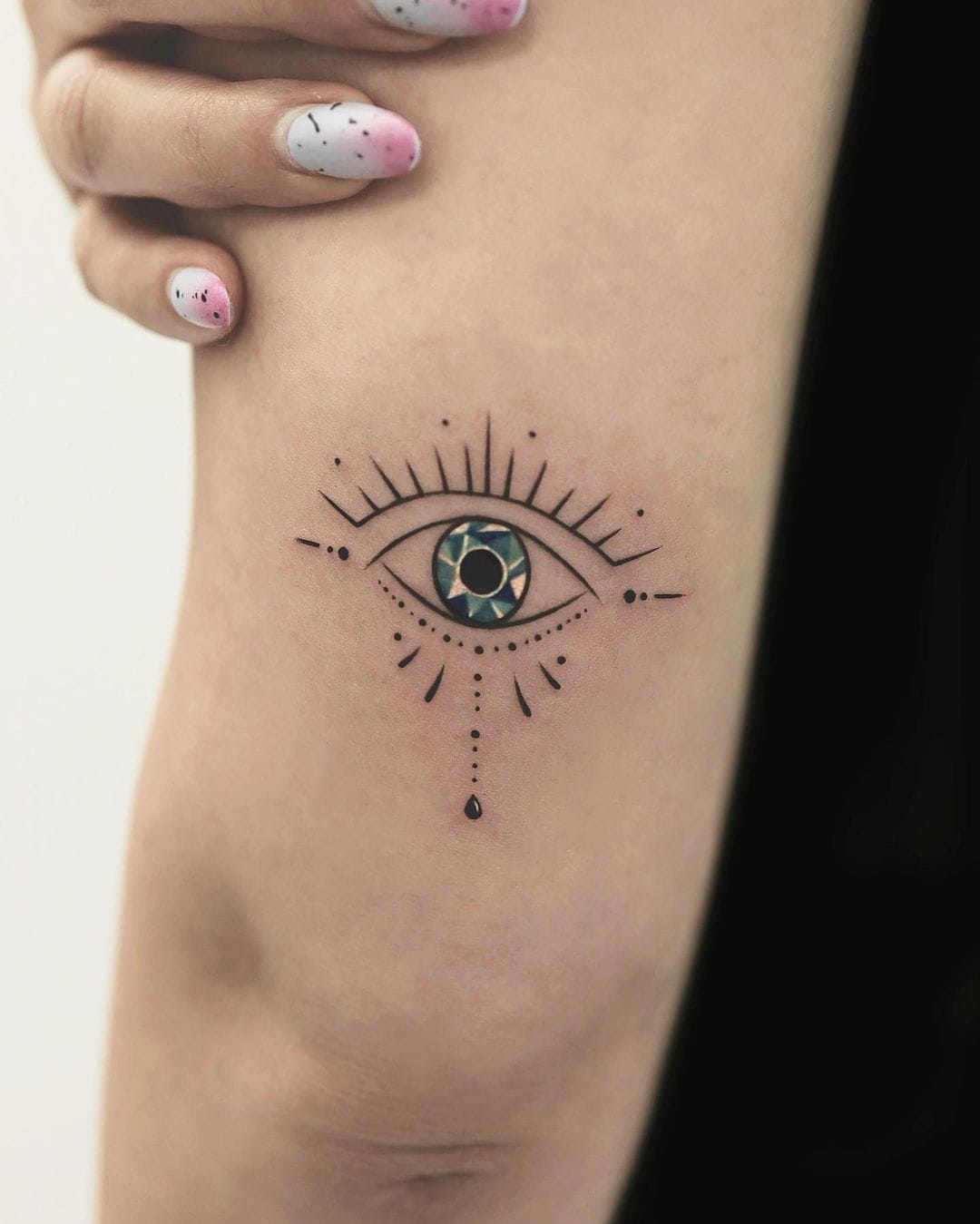 20+ Unique Eye Tattoo on Hand Ideas - WomenSew