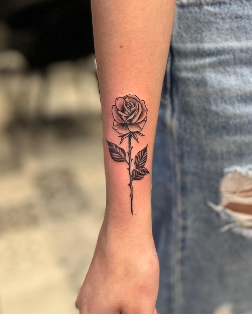 20+ Amazing Rose Tattoo on Hand Ideas for Your Inspirational Ink - WomenSew