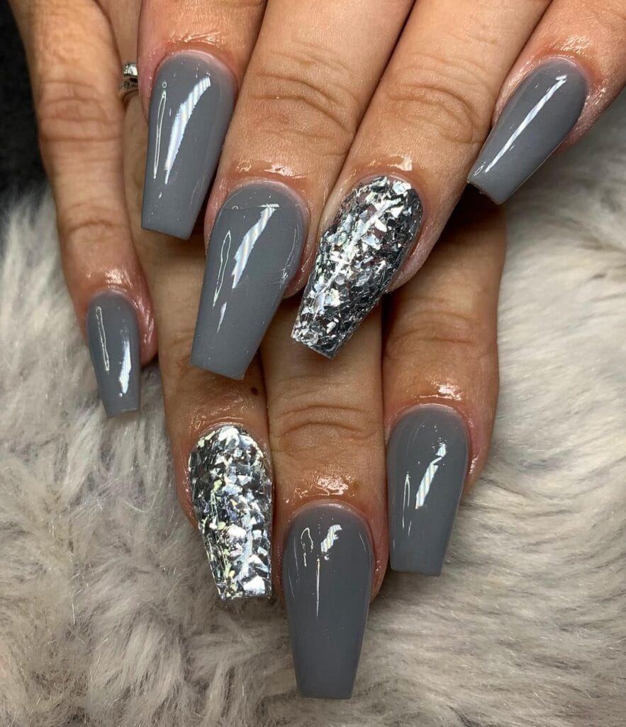 Grey Nail