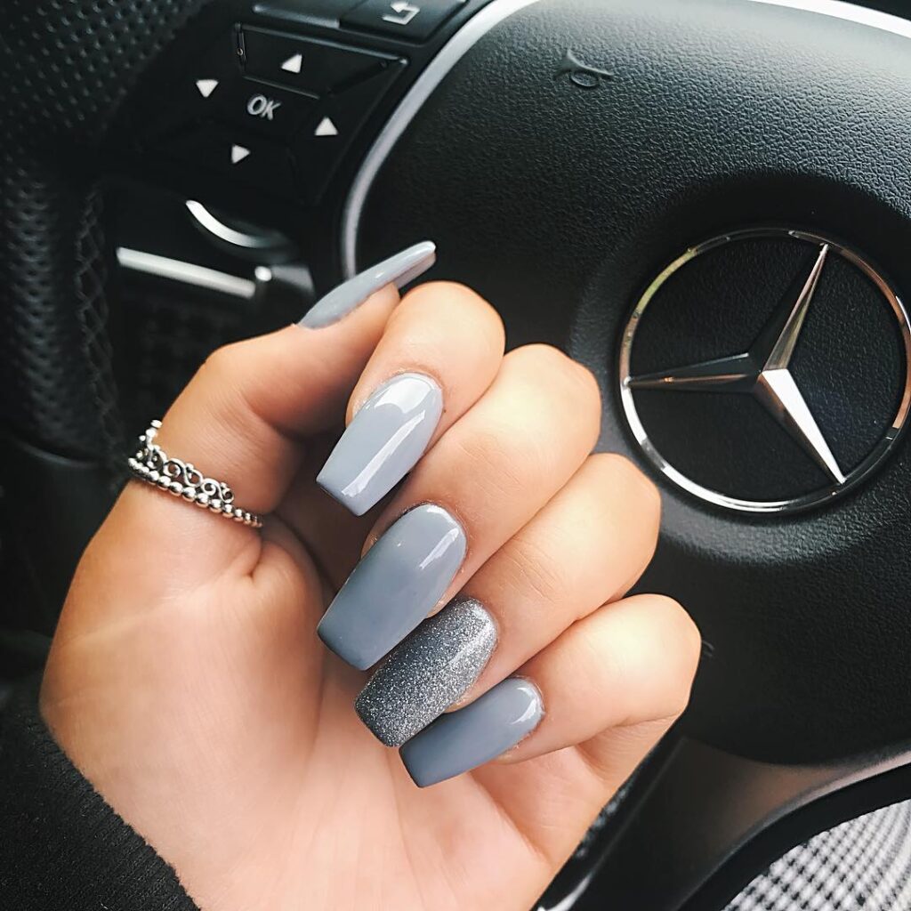 Grey Nail