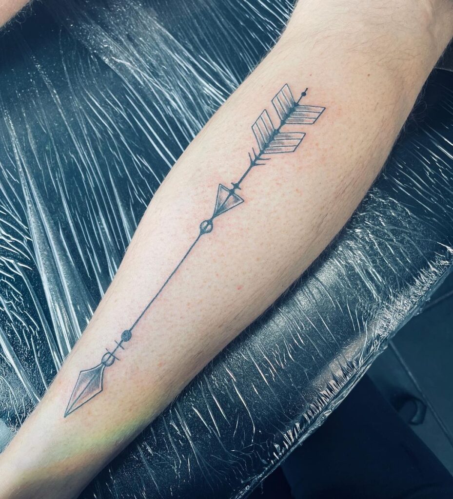 20+ Arrow Tattoo Designs for the Bold and Brave - WomenSew